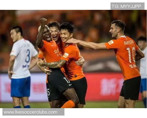 努涅斯在赛季中展现出色表现助力球队冲击冠军荣耀之路