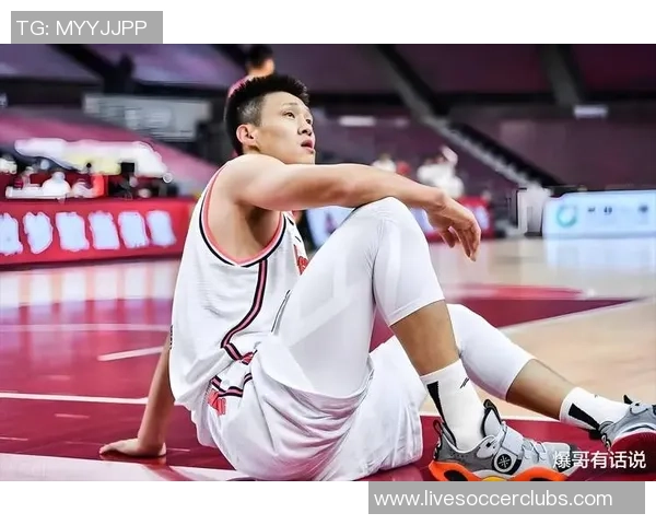 周鹏：从篮球场上的拼搏者到生活中的智慧引领者的成长之路