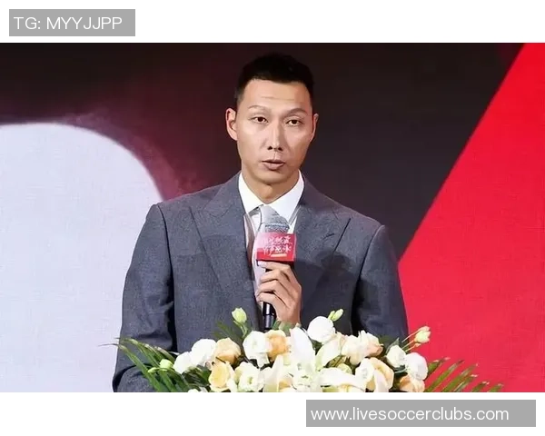 易建联重返赛场展现不屈精神引发球迷热议与期待